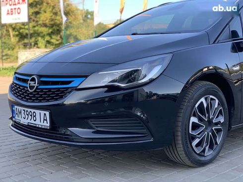 Opel Astra 2017 - фото 11