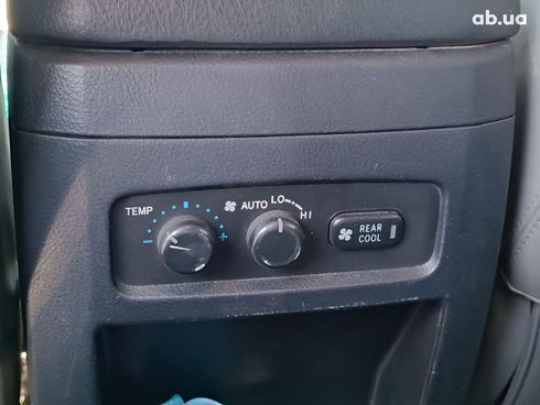 Toyota Land Cruiser Prado 2008 серый - фото 15