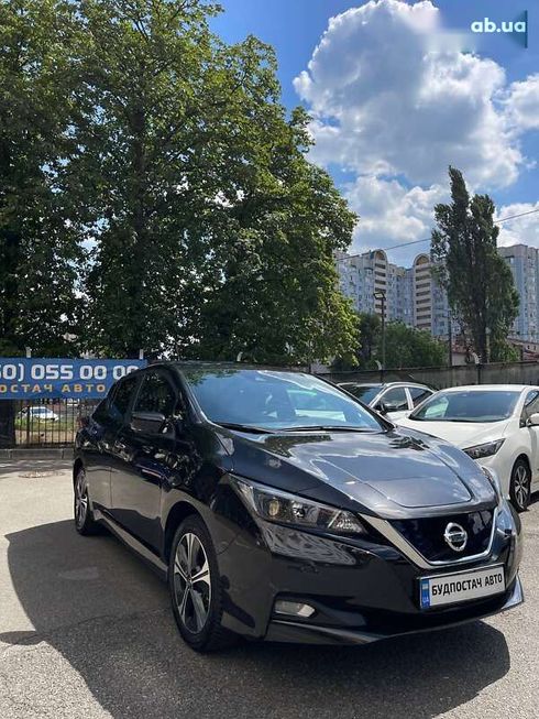 Nissan Leaf 2021 - фото 2