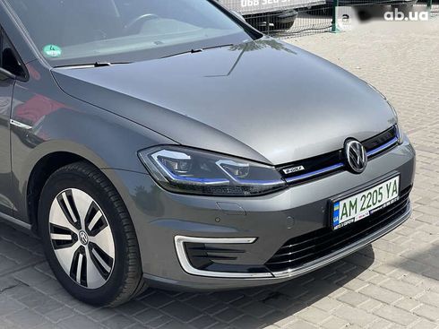 Volkswagen e-Golf 2020 - фото 15