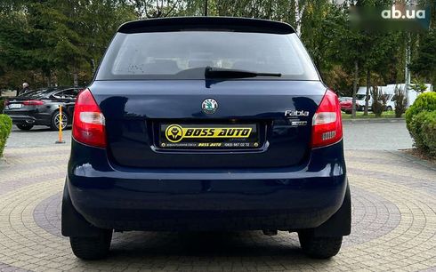 Skoda Fabia 2012 - фото 6
