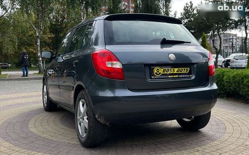 Skoda Fabia 2010 - фото 5