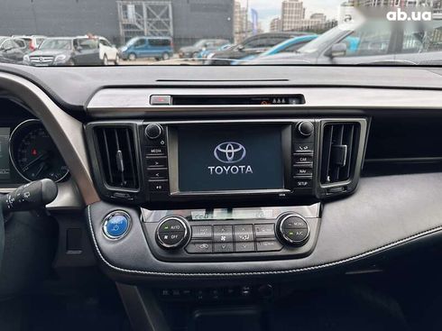 Toyota RAV4 2018 - фото 13