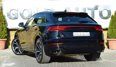 Audi RS Q8 2021 - фото 10