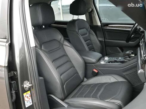 Volkswagen Touareg 2021 - фото 11