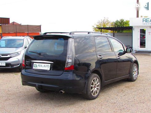 Mitsubishi Grandis 2007 - фото 3