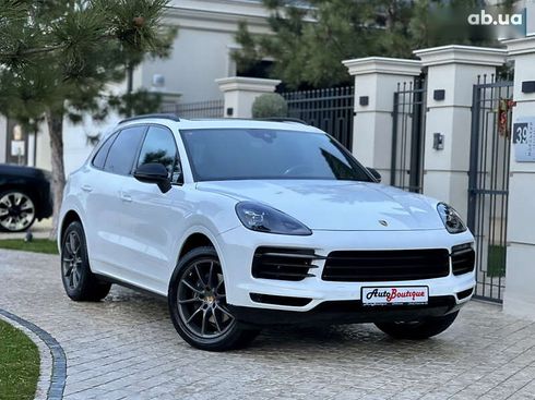 Porsche Cayenne 2018 - фото 22