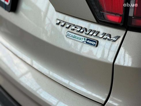 Ford Escape 2016 бежевый - фото 11