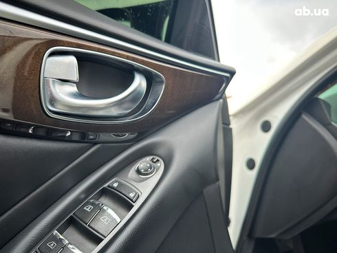 Infiniti Q50 2018 белый - фото 33