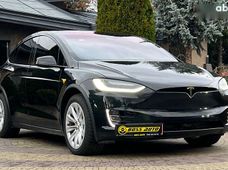 Продаж вживаних Tesla Model X 2017 року - купити на Автобазарі