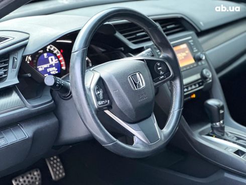 Honda Civic 2016 белый - фото 25