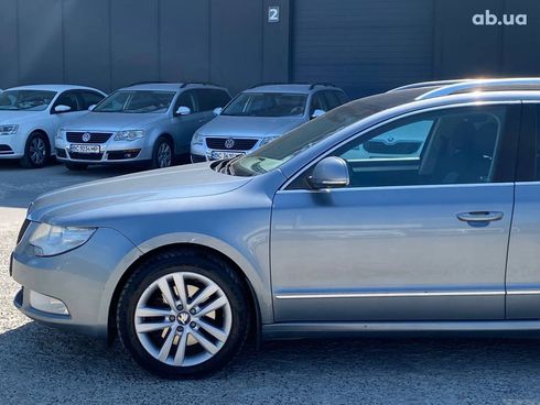 Skoda Superb 2012 серый - фото 3