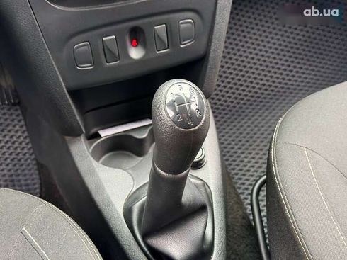 Renault Logan 2018 - фото 22