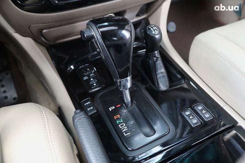 Lexus LX 2000 - фото 18