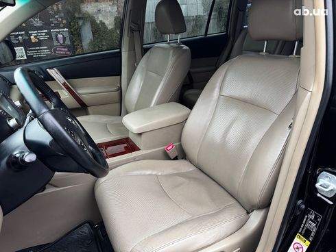 Toyota Highlander 2012 черный - фото 26