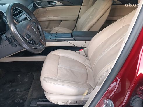 Lincoln MKZ 2017 красный - фото 19