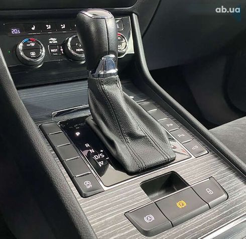 Skoda Superb 2020 - фото 30