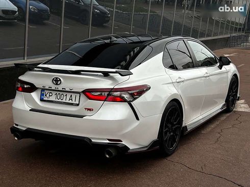 Toyota Camry 2021 - фото 5