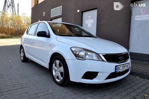 Kia Cee'd 2012 - фото 14