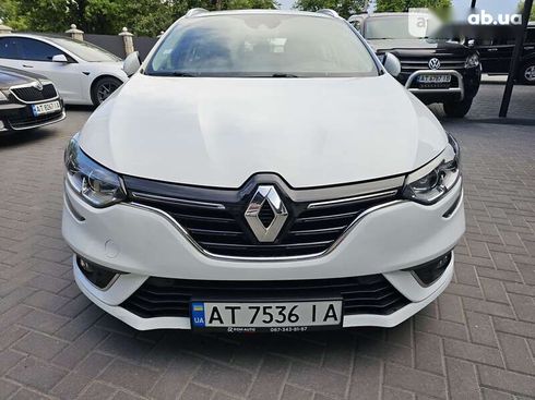 Renault Megane 2019 - фото 14