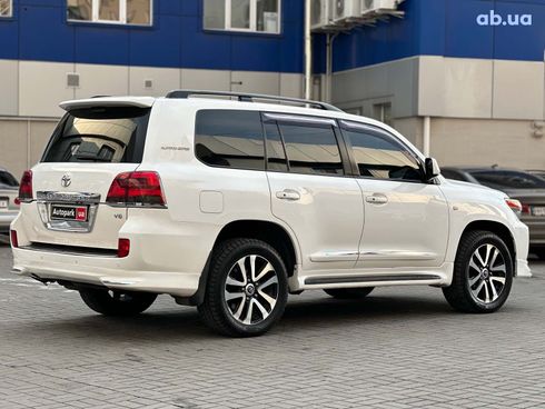 Toyota Land Cruiser 2008 белый - фото 5