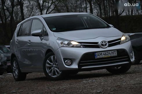 Toyota Verso 2015 - фото 2