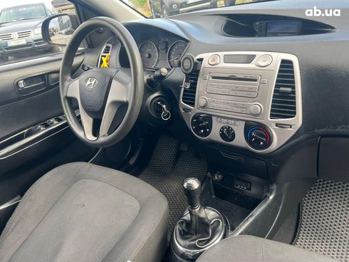 Hyundai i20 2011 серый - фото 38