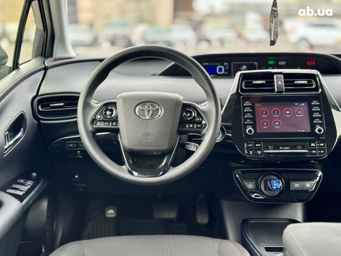 Toyota Prius 2019 серый - фото 14