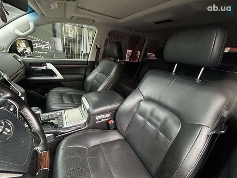 Toyota Land Cruiser 2016 - фото 22