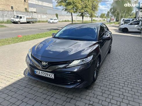 Toyota Camry 2020 - фото 5