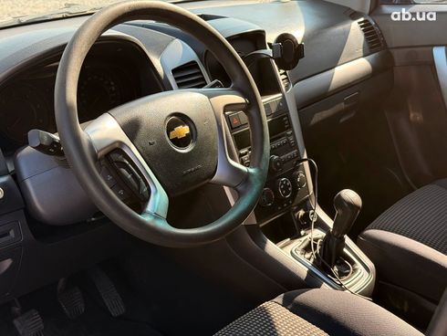 Chevrolet Captiva 2010 синий - фото 16