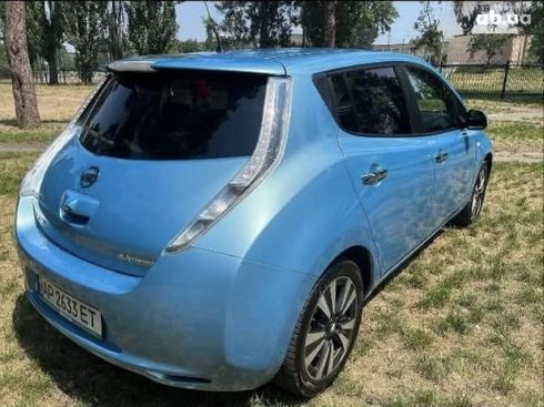 Nissan Leaf 2016 голубой - фото 4
