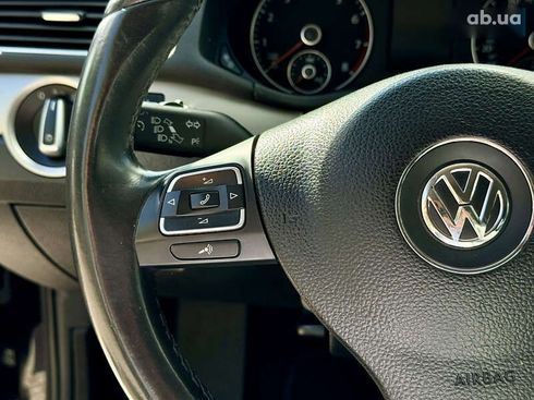 Volkswagen Passat 2015 - фото 25