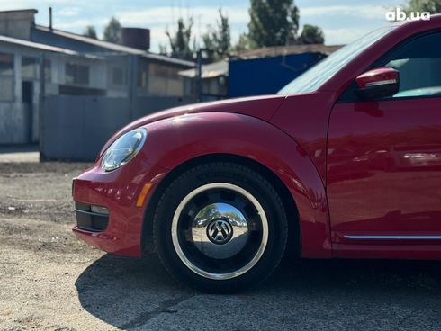 Volkswagen Beetle 2012 красный - фото 4