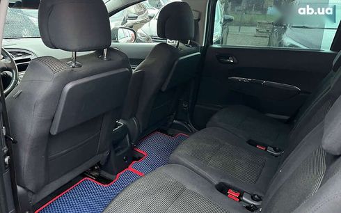 Peugeot 5008 2012 - фото 12