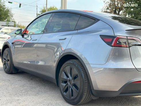 Tesla Model Y 2024 серый - фото 10