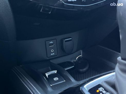 Nissan X-Trail 2019 белый - фото 33