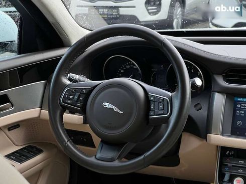Jaguar XF 2018 - фото 18