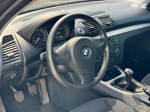 BMW 1 серия 2007 серый - фото 17