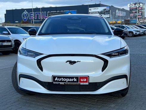 Ford Mustang Mach-E 2020 белый - фото 6