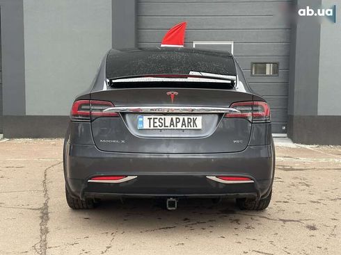 Tesla Model X 2018 - фото 8