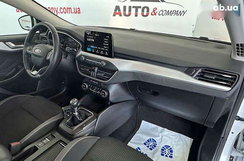 Ford Focus 2019 - фото 8