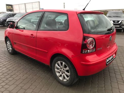 Volkswagen Polo 2005 красный - фото 5