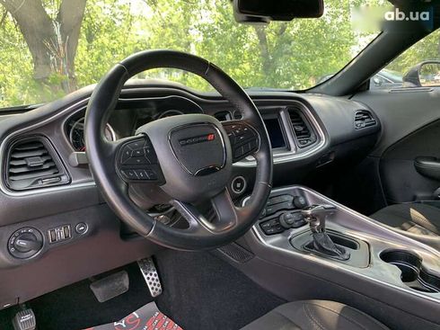 Dodge Challenger 2020 - фото 29