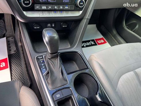 Hyundai Sonata 2019 серый - фото 28