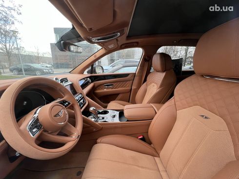 Bentley Bentayga 2023 - фото 27