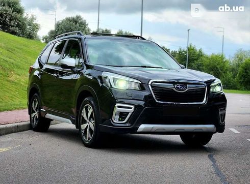 Subaru Forester 2020 - фото 2