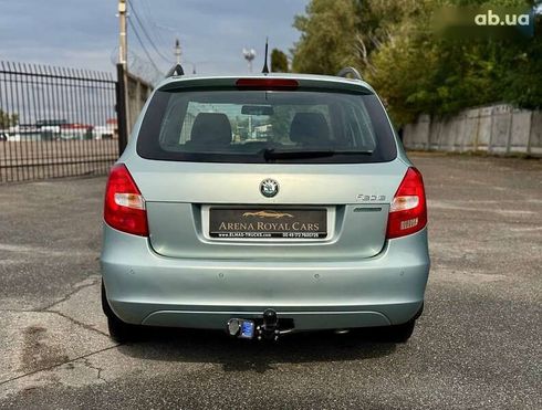 Skoda Fabia 2011 - фото 11