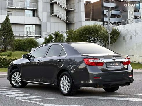 Toyota Camry 2011 - фото 14