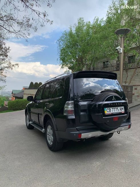 Mitsubishi Pajero Wagon 2008 черный - фото 3